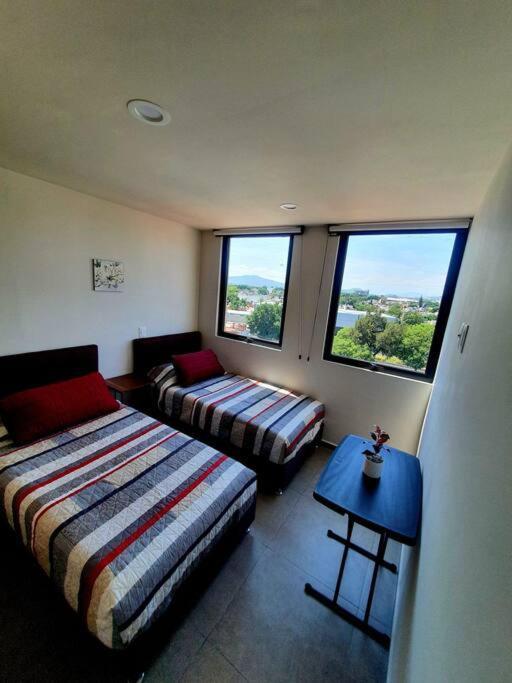 Hermoso Apartamento Nuevo Ubicado En Zona Centrica グアダラハラ エクステリア 写真