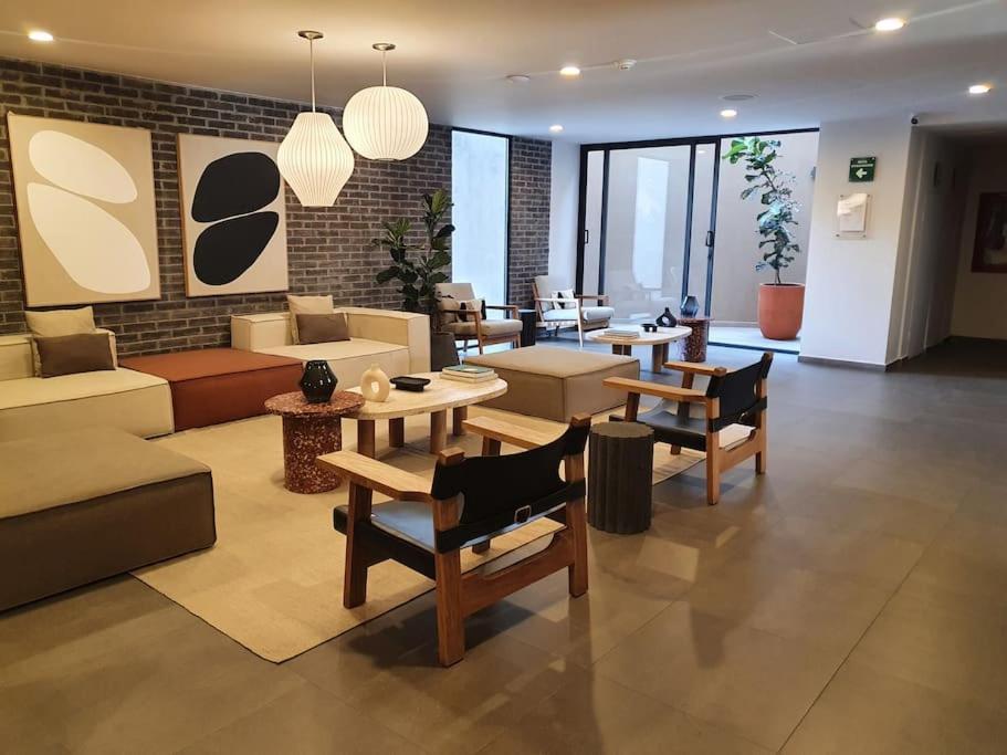 Hermoso Apartamento Nuevo Ubicado En Zona Centrica グアダラハラ エクステリア 写真