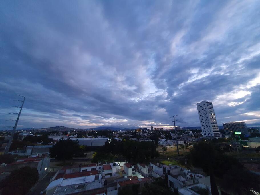 Hermoso Apartamento Nuevo Ubicado En Zona Centrica グアダラハラ エクステリア 写真